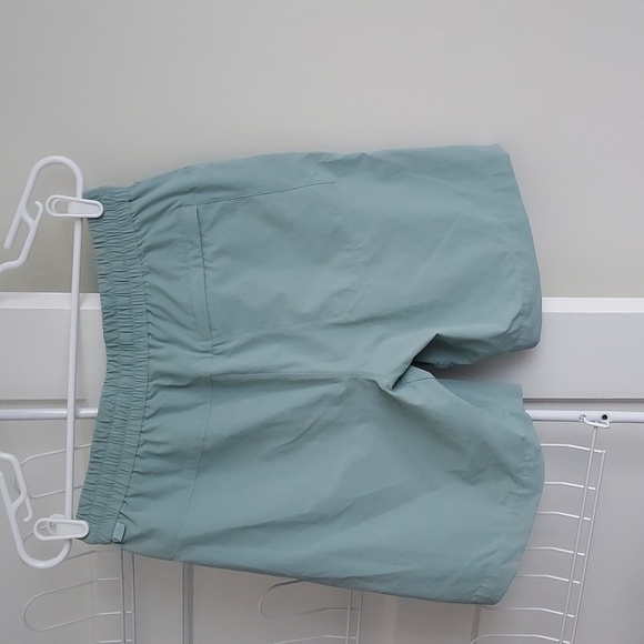 Lululemon Athletica Bowline Short 8" *Ripstop Small Pale Green - Picture 2 of 6